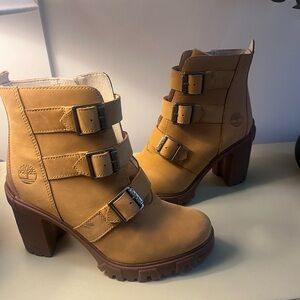 Timberland Lana Point Buckle Boots